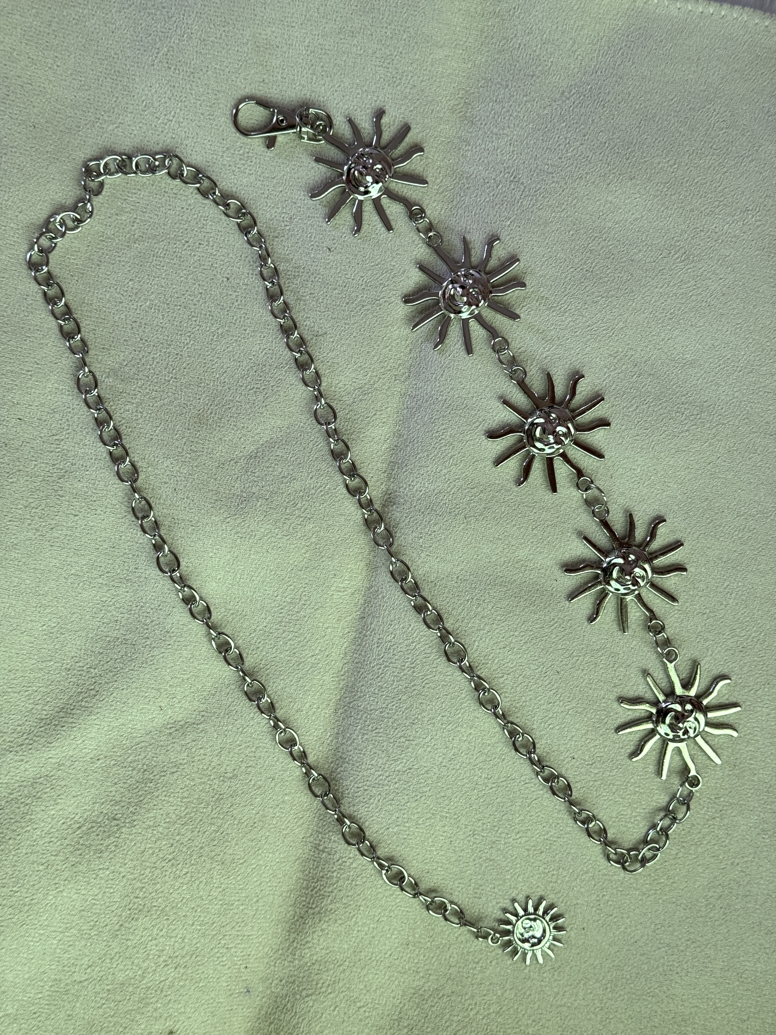 WC19: Silver Sunlight Waist Chain ✨